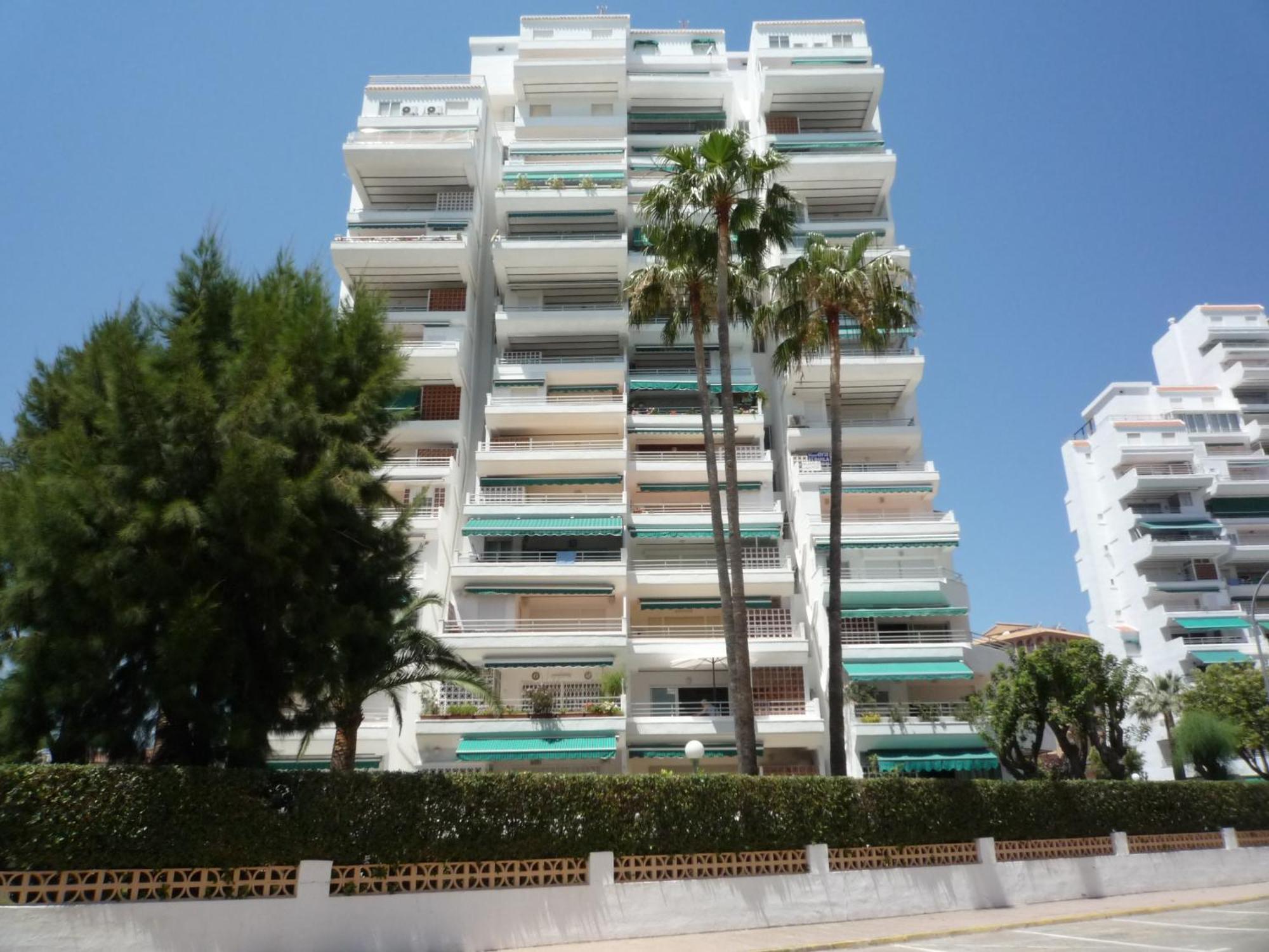Apartamentos Marblau Varios 1, 2 Y 3 Dormitorios - Julio Y Agosto Solo Familias Playa de Gandia Exterior photo